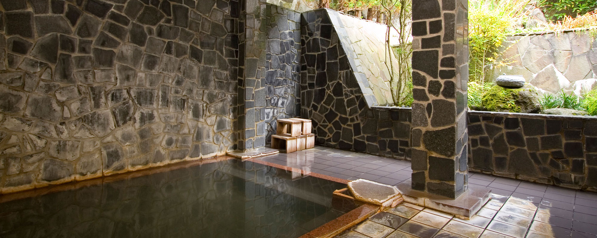 黒石 板留温泉郷